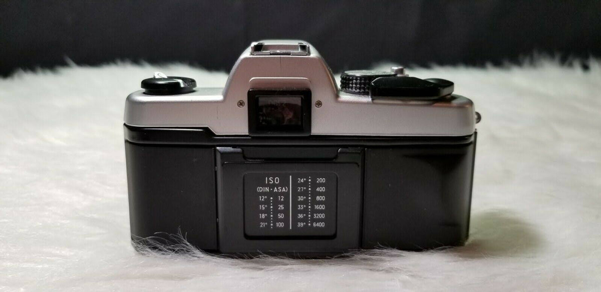 35mm SLR Camera with 50 mm Lens P8567