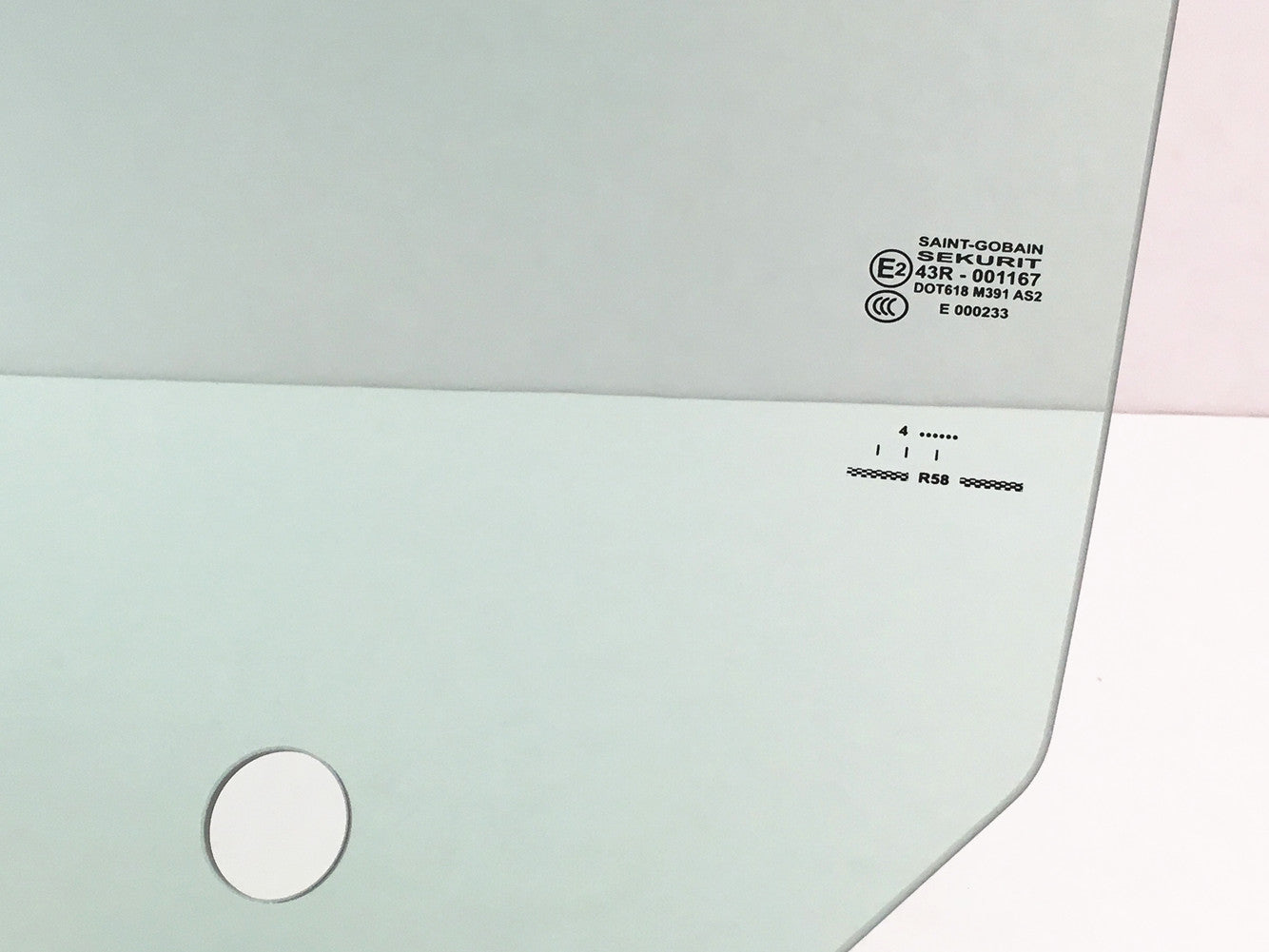 Driver Side Front Door Window Replacement Glass D91553