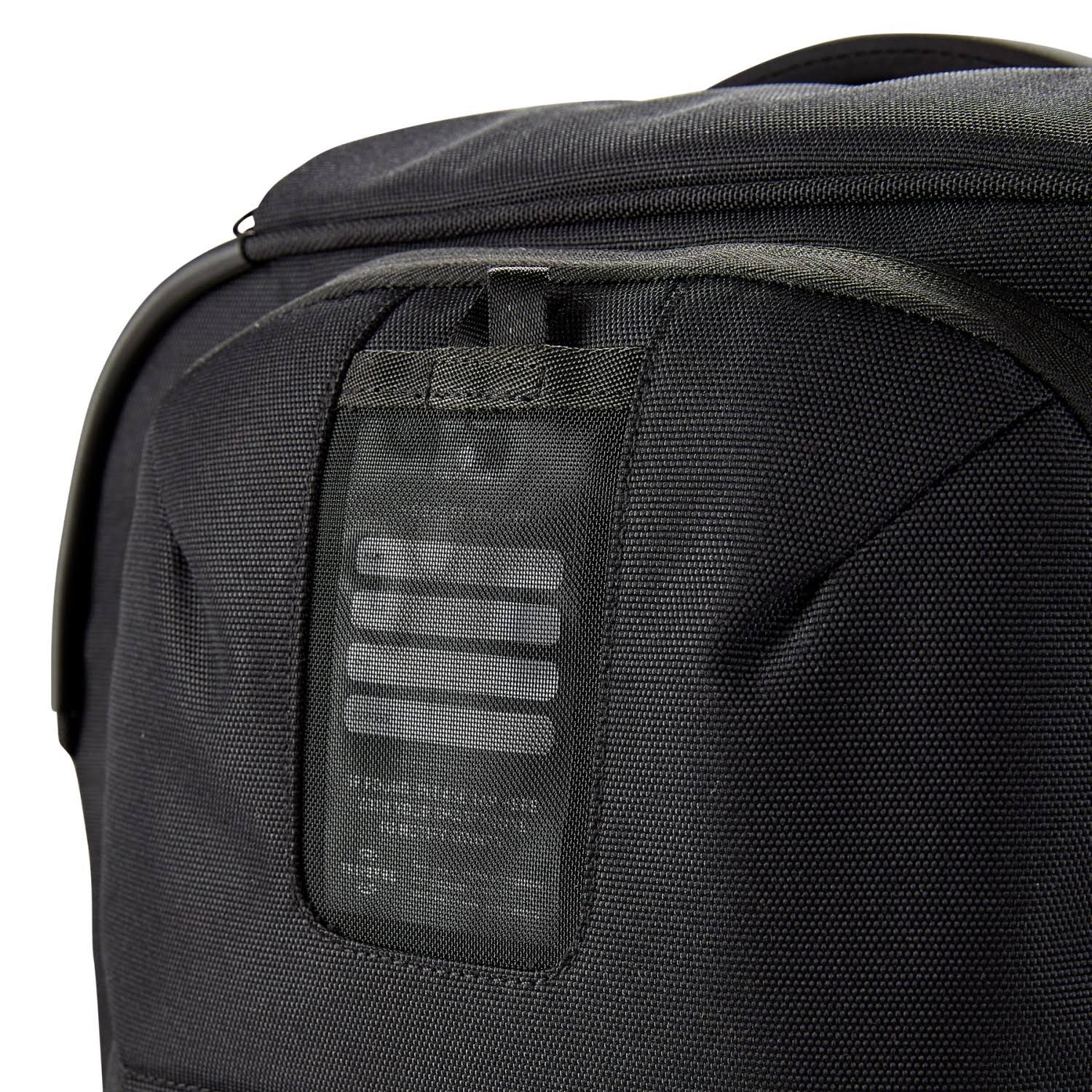 Black Convertible International Carry On Q581