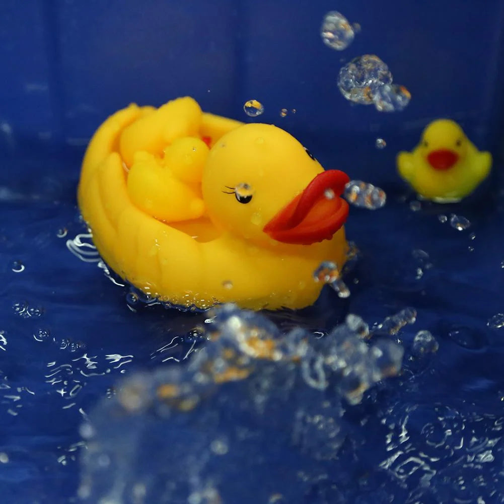 4Pcs/set Vinyl Squeaky Ducks Bath Toy J4546