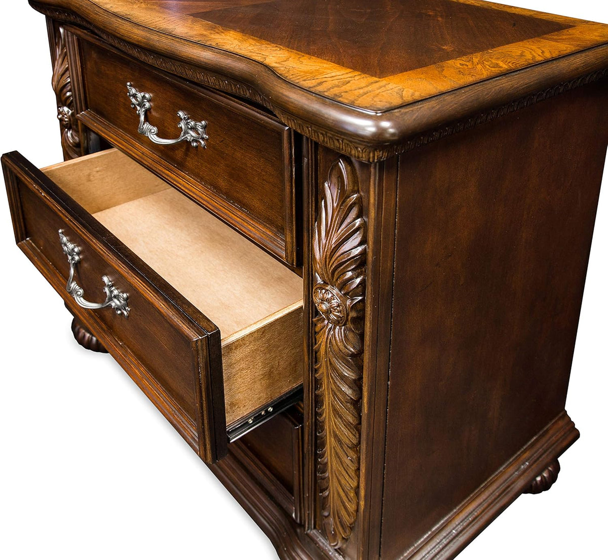 Brown Cherry Traditional Nightstand E39144