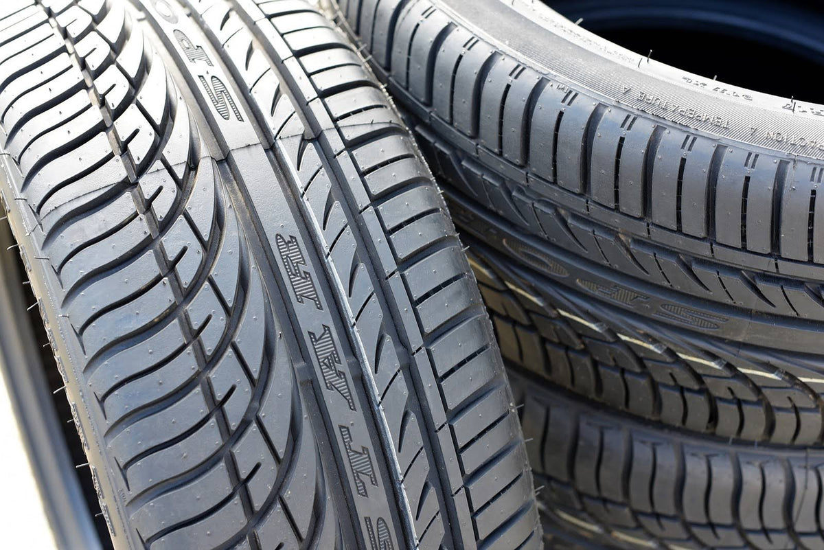 225/30R22 86w XL High Performance Summer Tire A120431