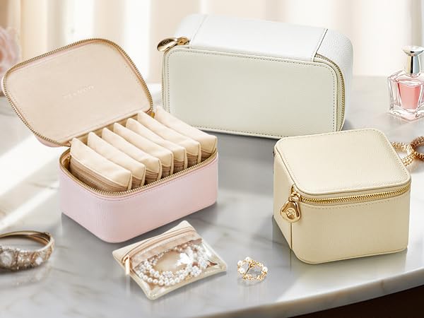 Green PU Leather Small Jewelry Case with 6 Zipper Velvet Bags P10380
