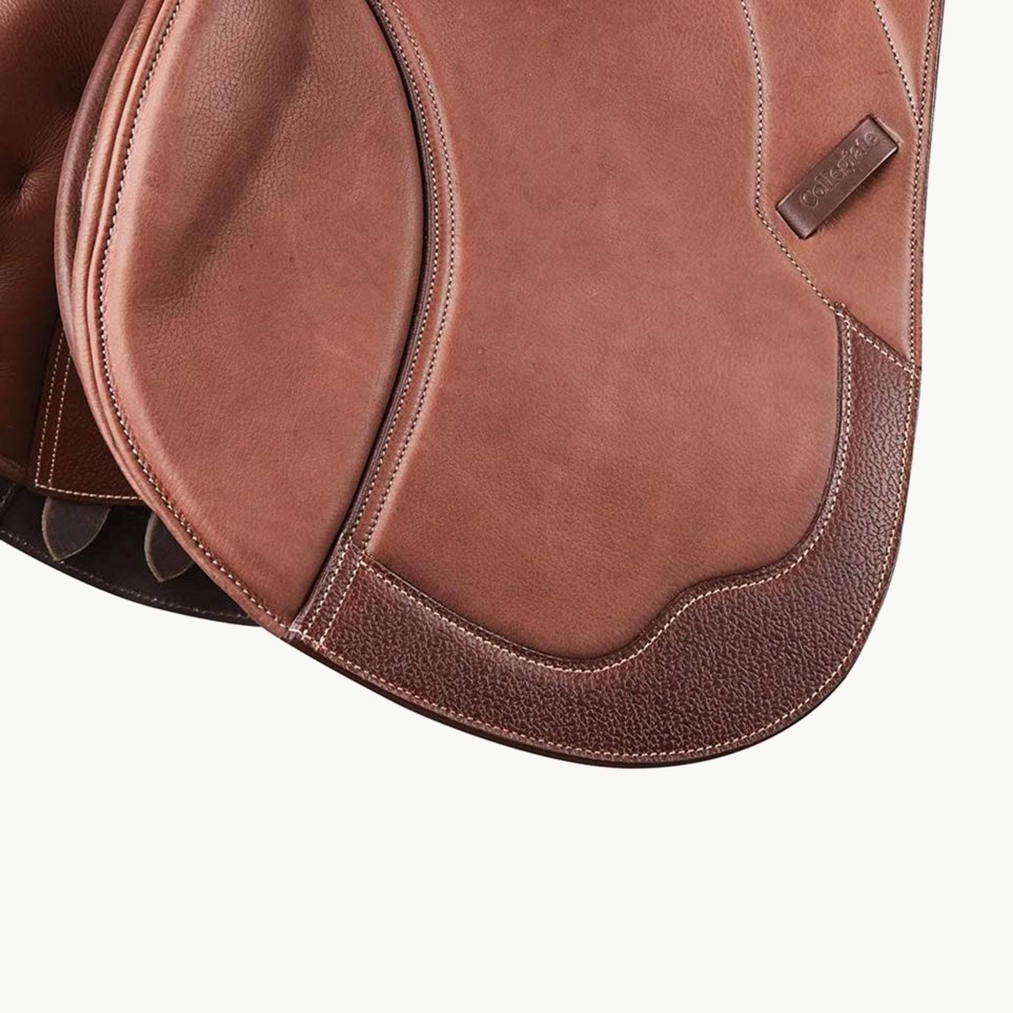Brown Close Contact Saddle W7511