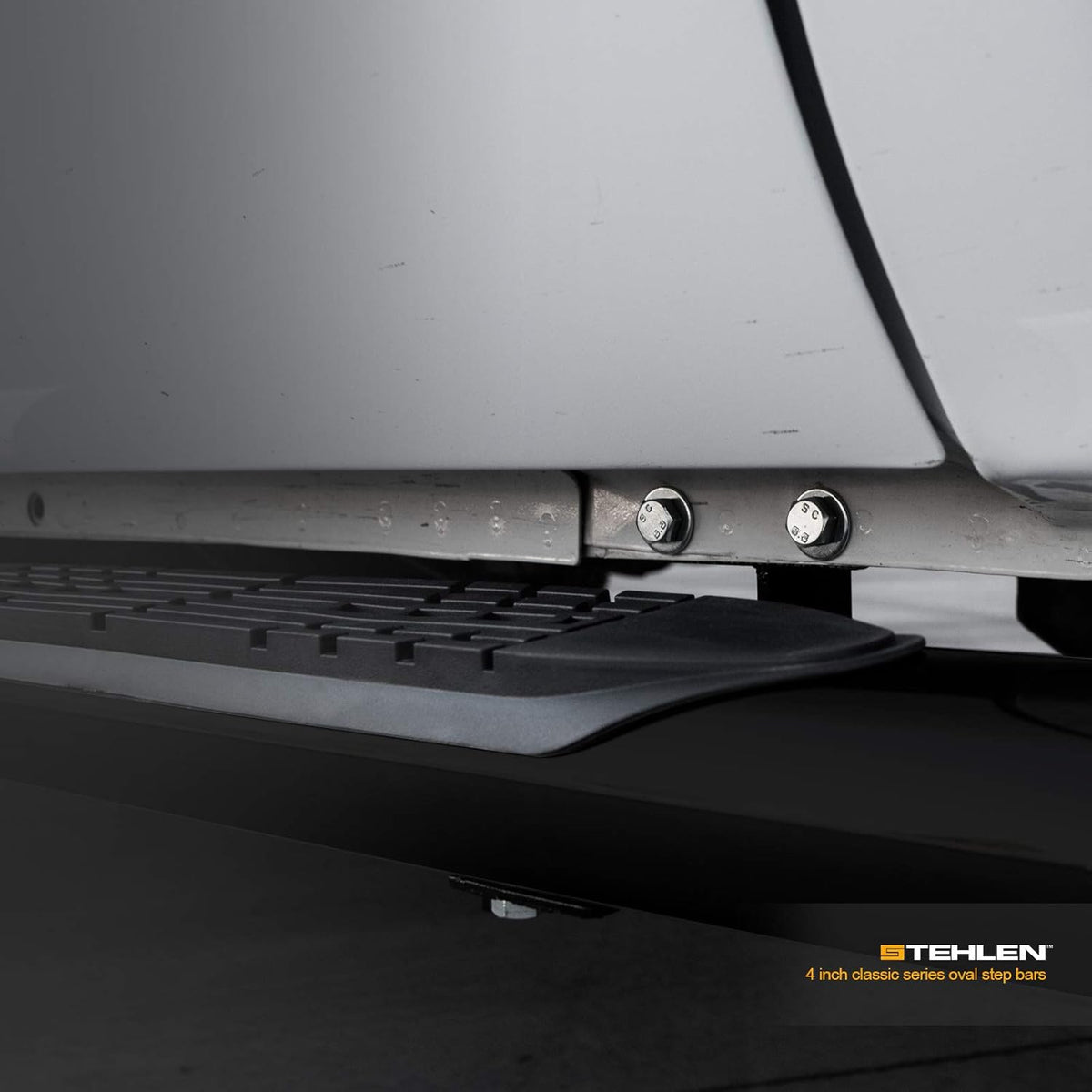 4 Oval Side Step Nerf Bars Black F336868