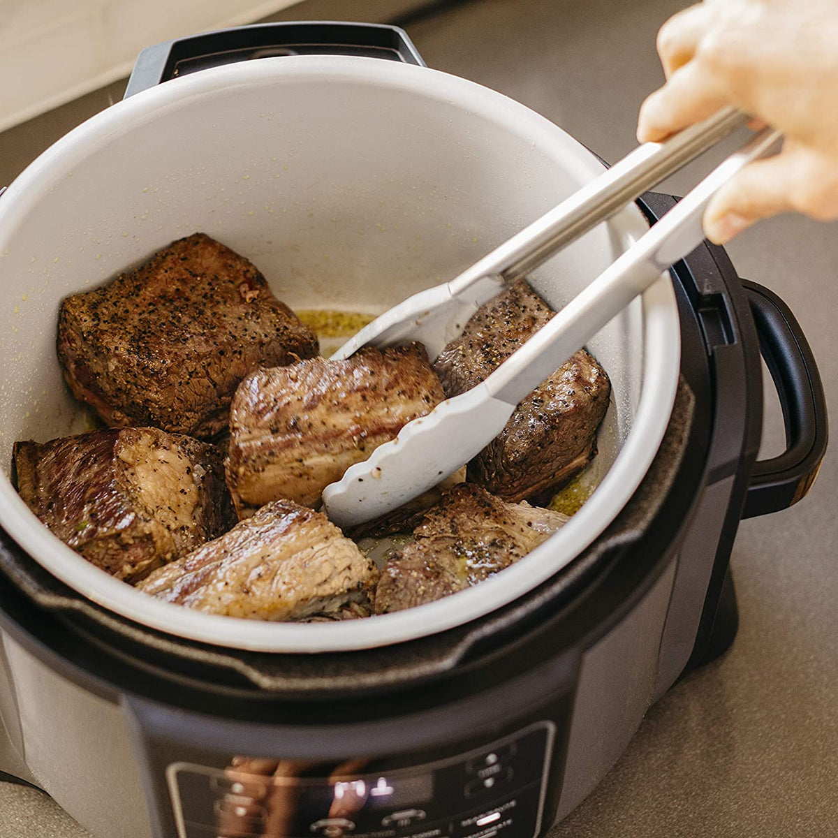 6.5-Quart Black Pressure Cooker M649073