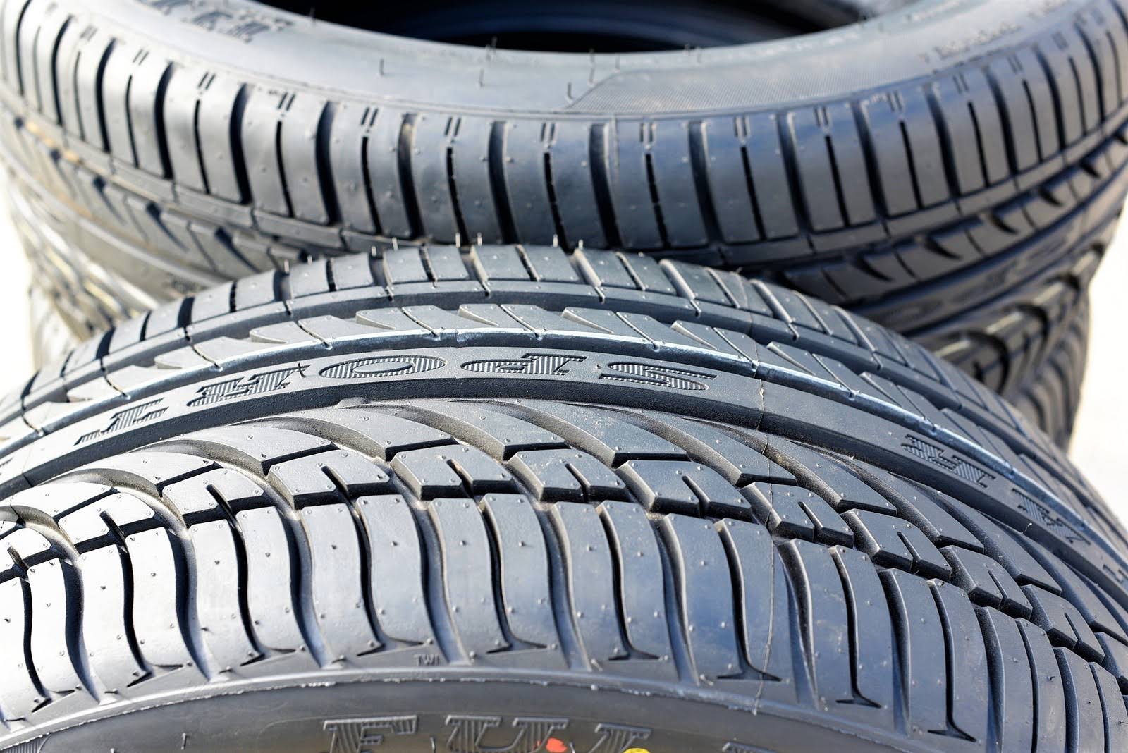 225/30R22 86w XL High Performance Summer Tire A120431