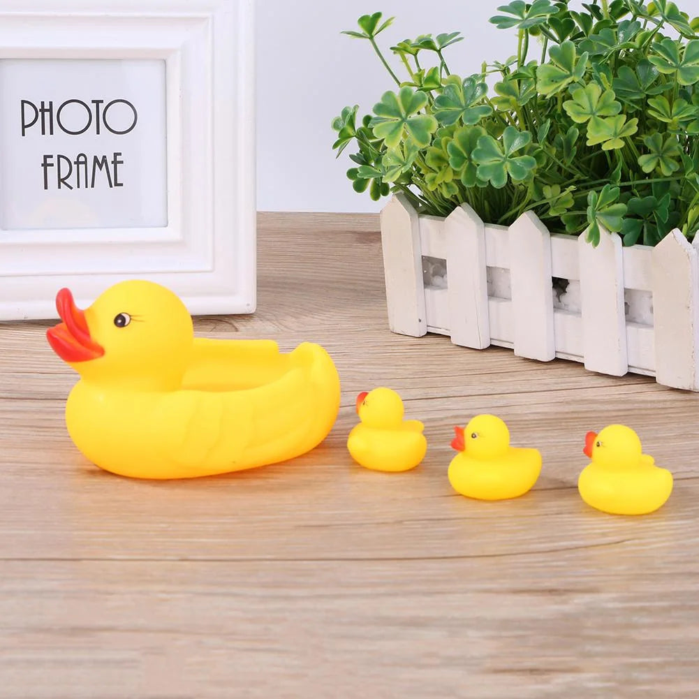 4Pcs/set Vinyl Squeaky Ducks Bath Toy J4546