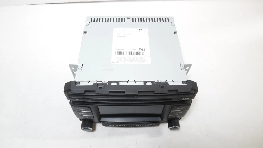 Pre-Owned Kia Sportage CD Player Radio Receiver with 5.0 Display Z8249