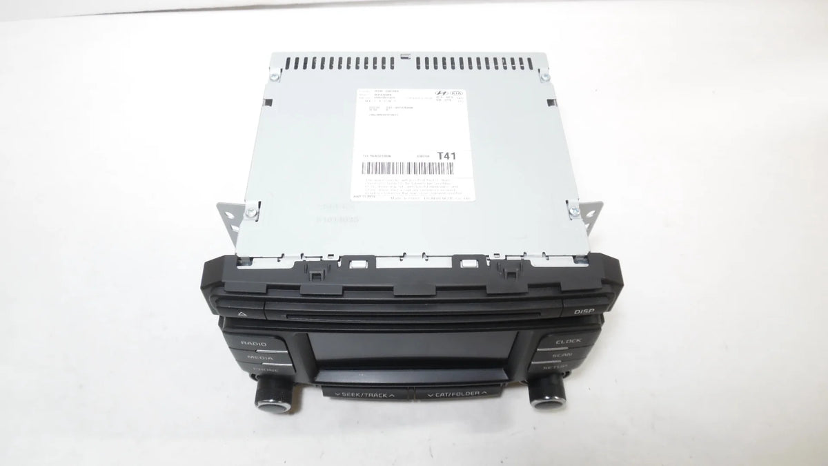 Pre-Owned Kia Sportage CD Player Radio Receiver with 5.0 Display Z8249